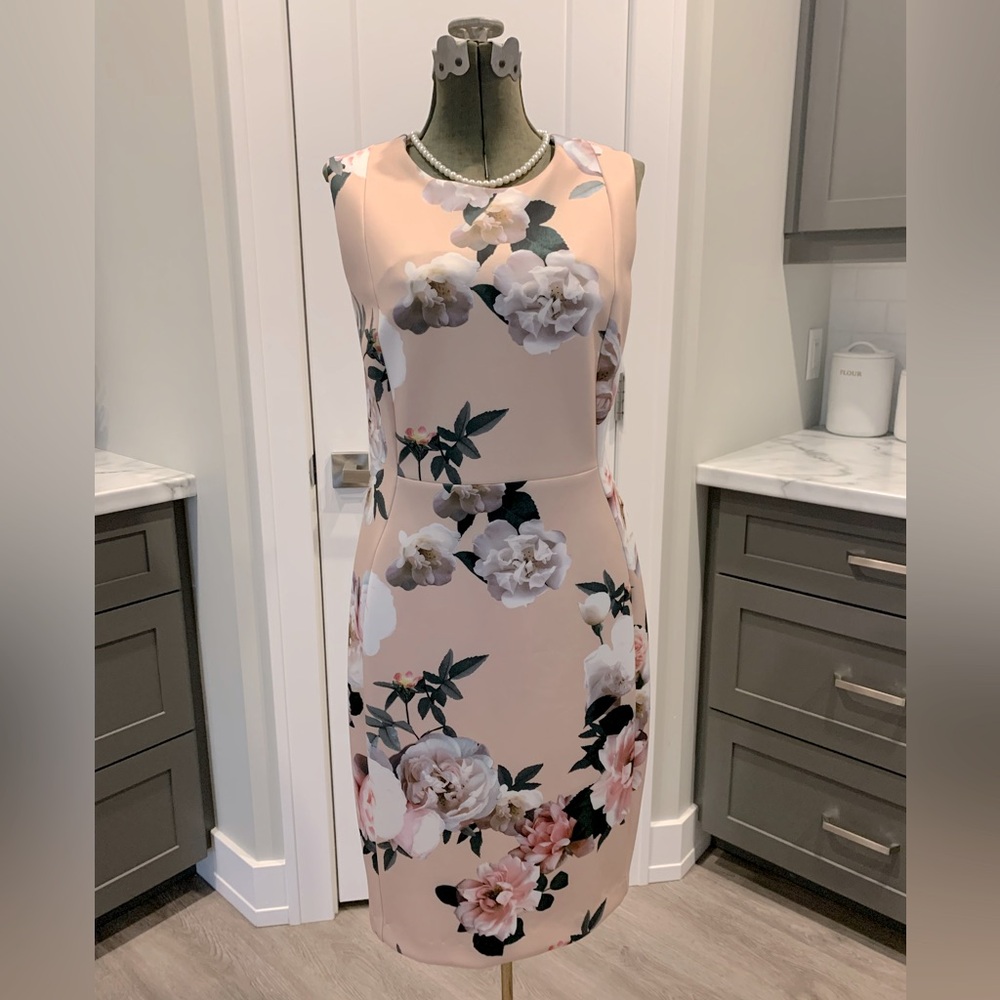 Calvin Klein floral sheath dress! - 12